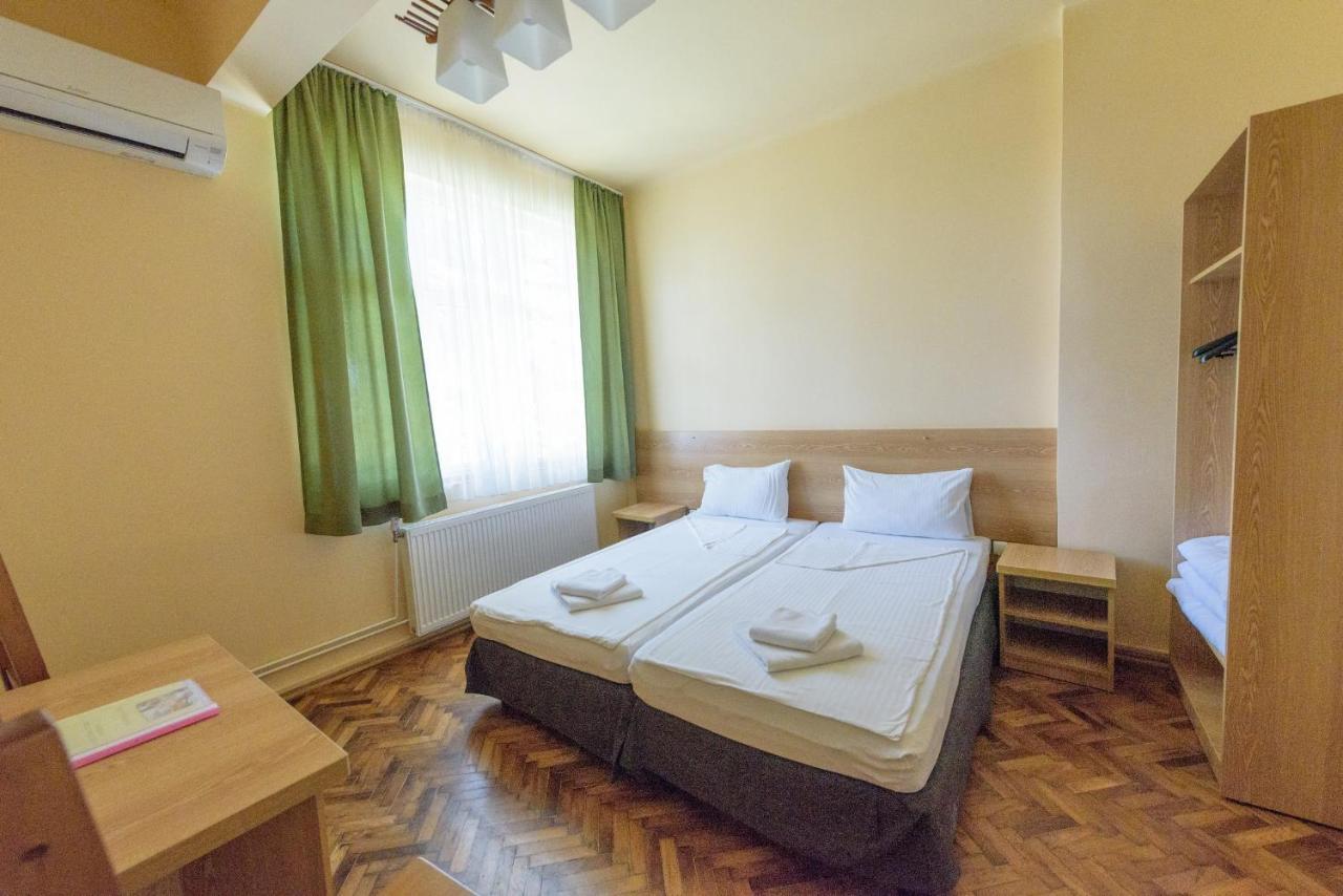 Pensiunea Tranzit Satu Mare Exterior photo